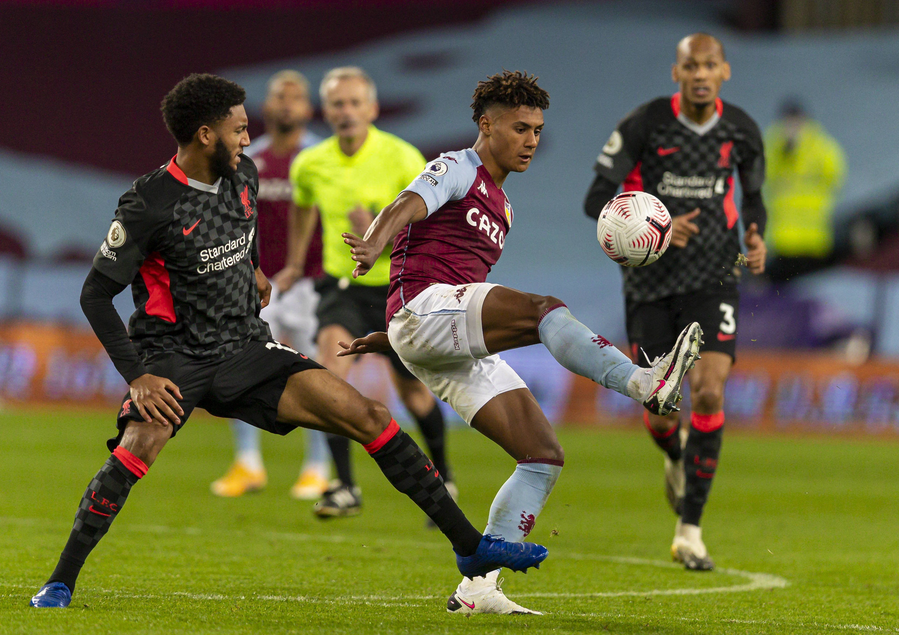 雄心壮志的 雄心壮志的